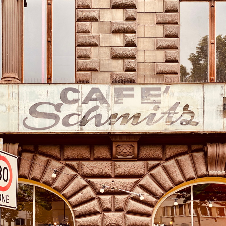 Belgian Quarter Café Hop & Dinner