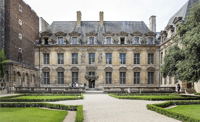 Perfume Workshop & Le Marais - 2